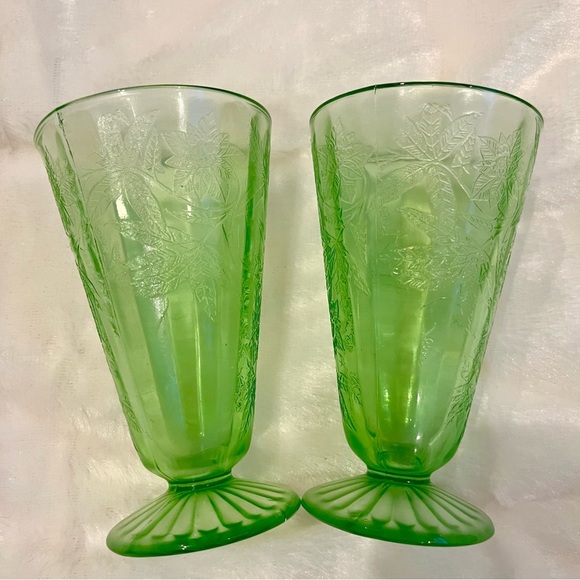 Jeannette Glass Company Uranium Glass Iced Tea Green Poinsettia  Footed Tumblers - Picture 3 of 7